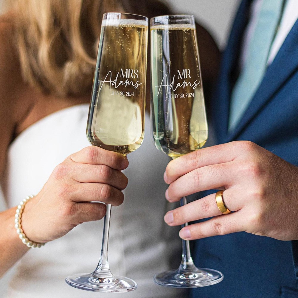 Personalized Champagne Flutes Set of 2 Engraved Wedding Toasting Glasses for Bride and Groom Wedding Decor