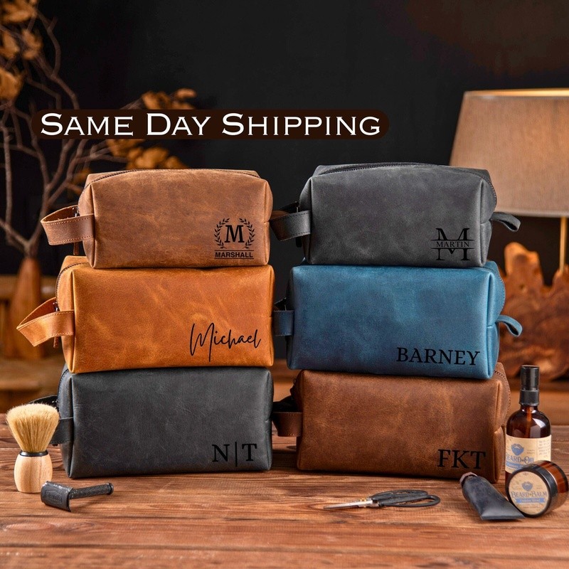 Personalized Groomsman Toiletry Bag Wedding Travel Toiletry Bag Groomsmen Leather Accessory Best Man Gift
