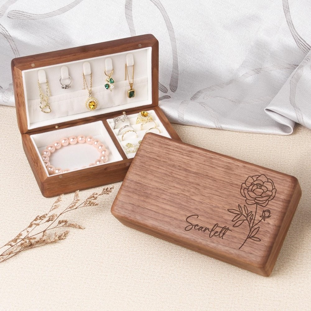 Personalized Birth Flower Wooden Jewelry Box Engraved Name Portable Jewelry Travel Case Gift for Women Wedding Gift