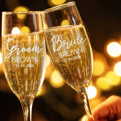 Personalized Champagne Flutes Set of 2 Engraved Wedding Toasting Glasses for Bride and Groom Wedding Decor