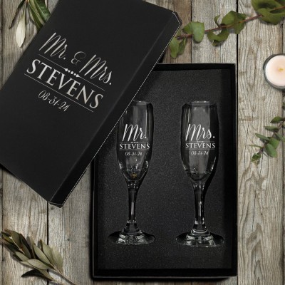 Personalized Champagne Flutes Set of 2 Engraved Wedding Toasting Glasses for Bride and Groom Wedding Decor