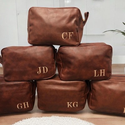Personalized Groomsman Toiletry Bag Wedding Shaving Kit Travel Toiletry Bag Leather Dopp Kit Embroidery Letters Wedding Groom Gift For Him