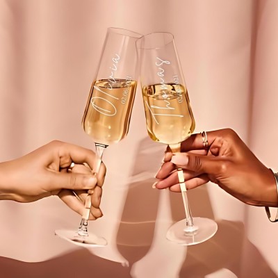 Personalized Champagne Flutes Set of 2 Engraved Wedding Toasting Glasses for Bride and Groom Wedding Decor